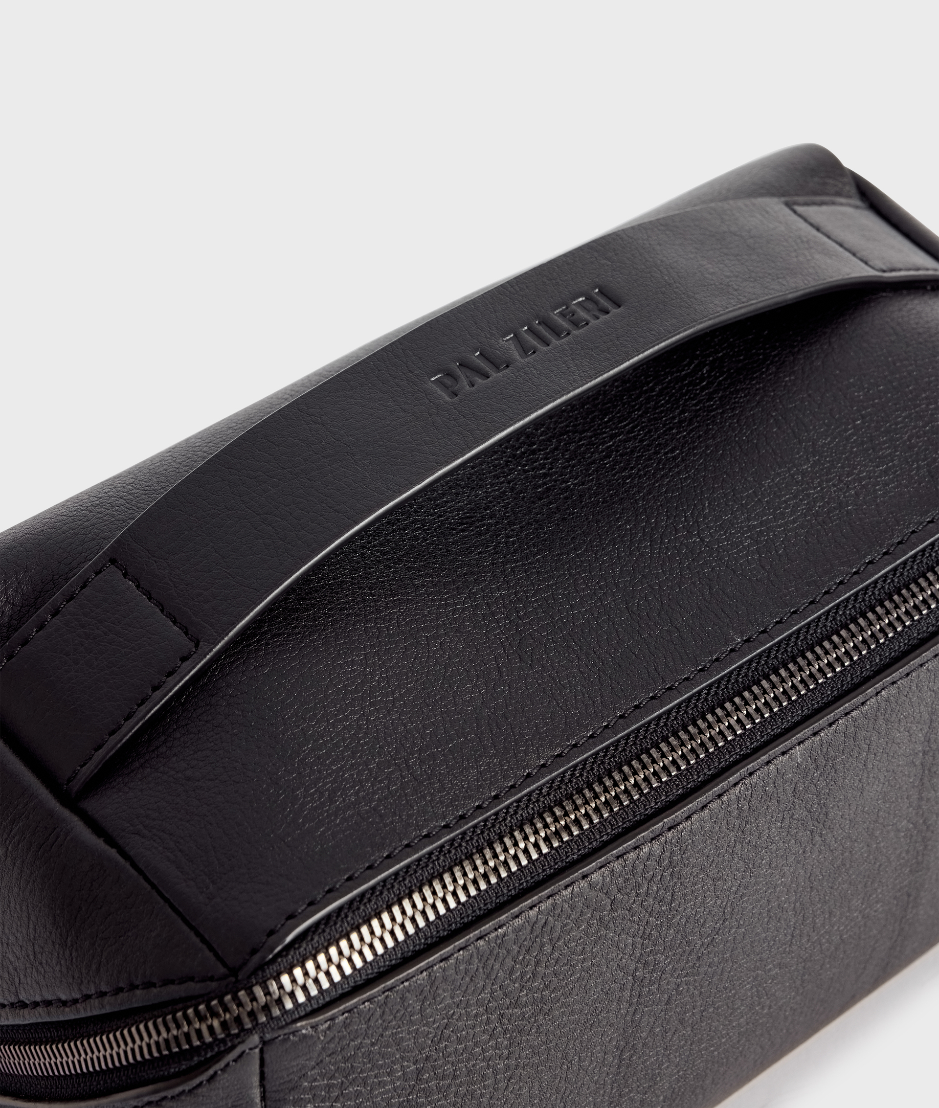 Beautycase In vegetable tanned Leather Black | Pal Zileri