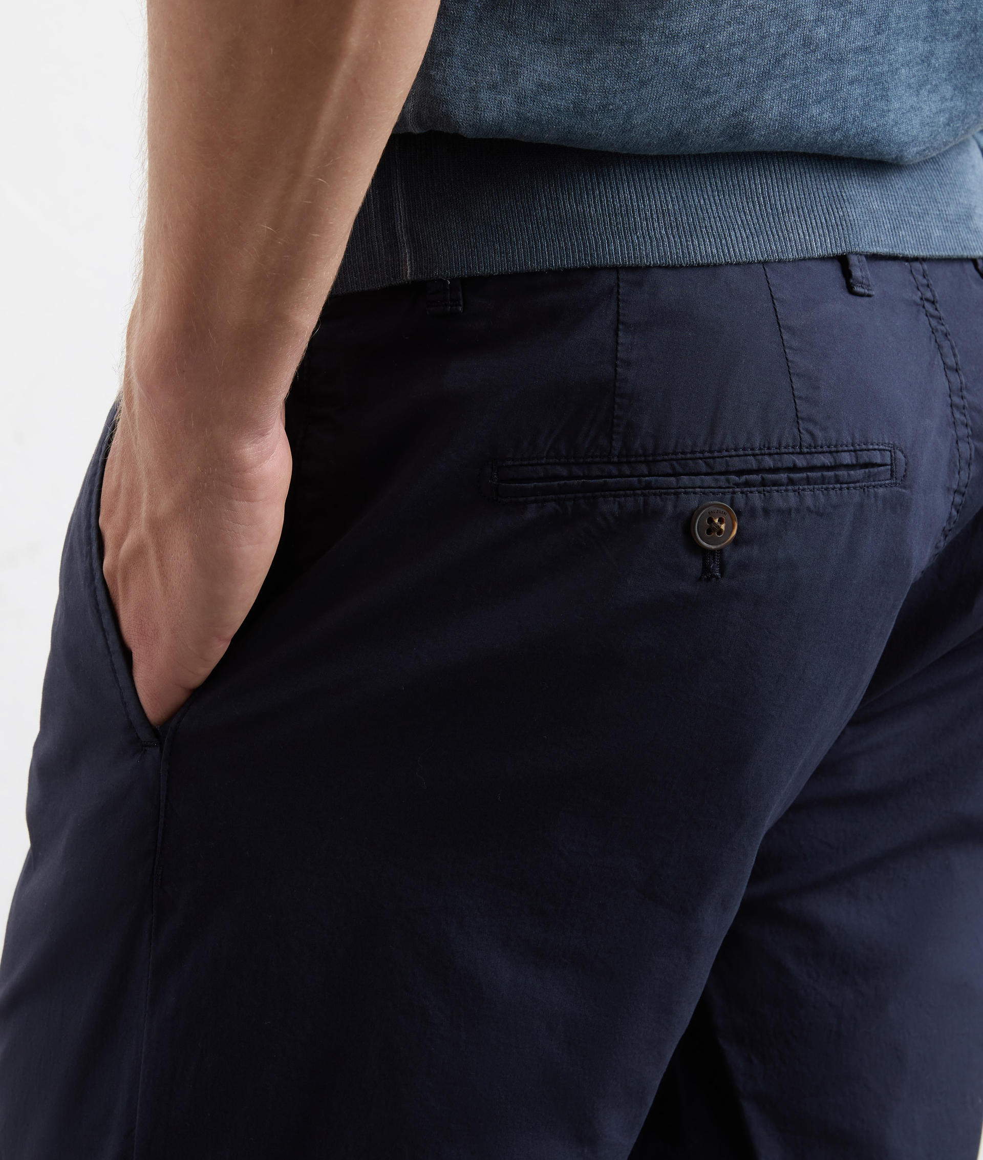 Shorts slim fit in ultralight cotton navy blue - Pal Zileri | Official Website