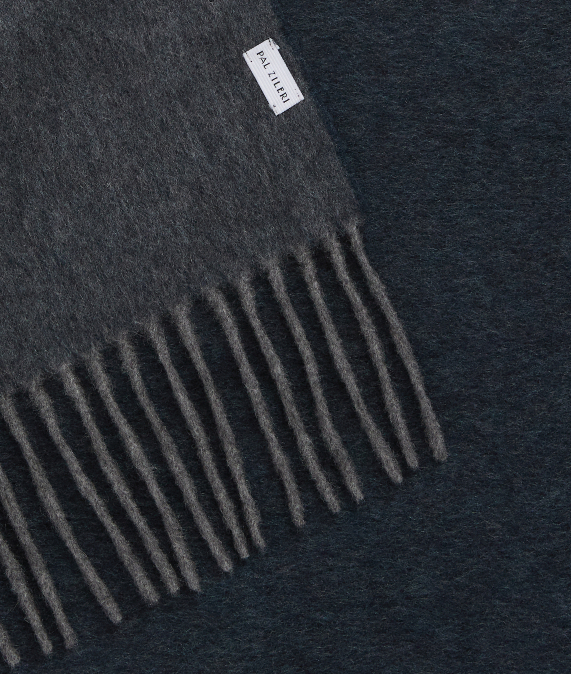 navy blue felted scarf in pure double faced cashmere - Textiles - Pal Zileri | Official Website