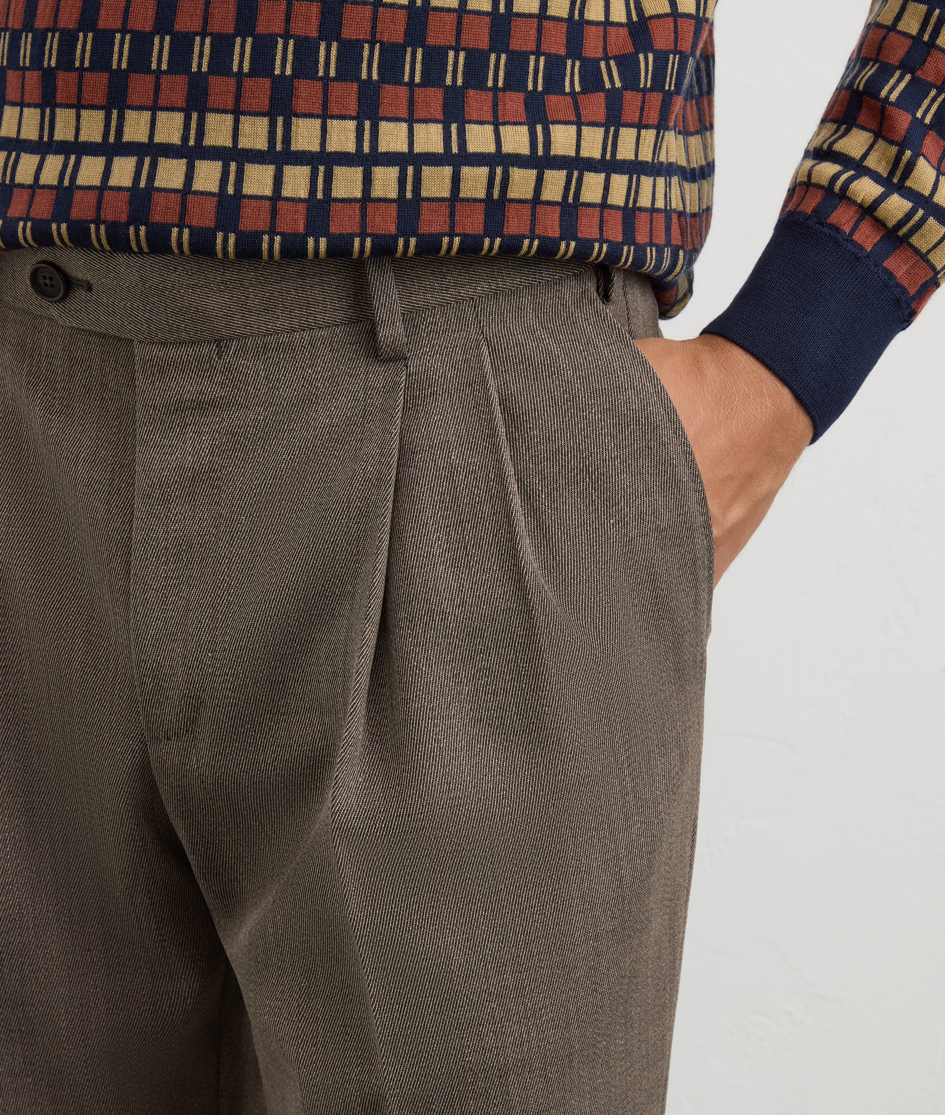 pantaloni da uomo con pieghe doppie marrone medio | Pal Zileri