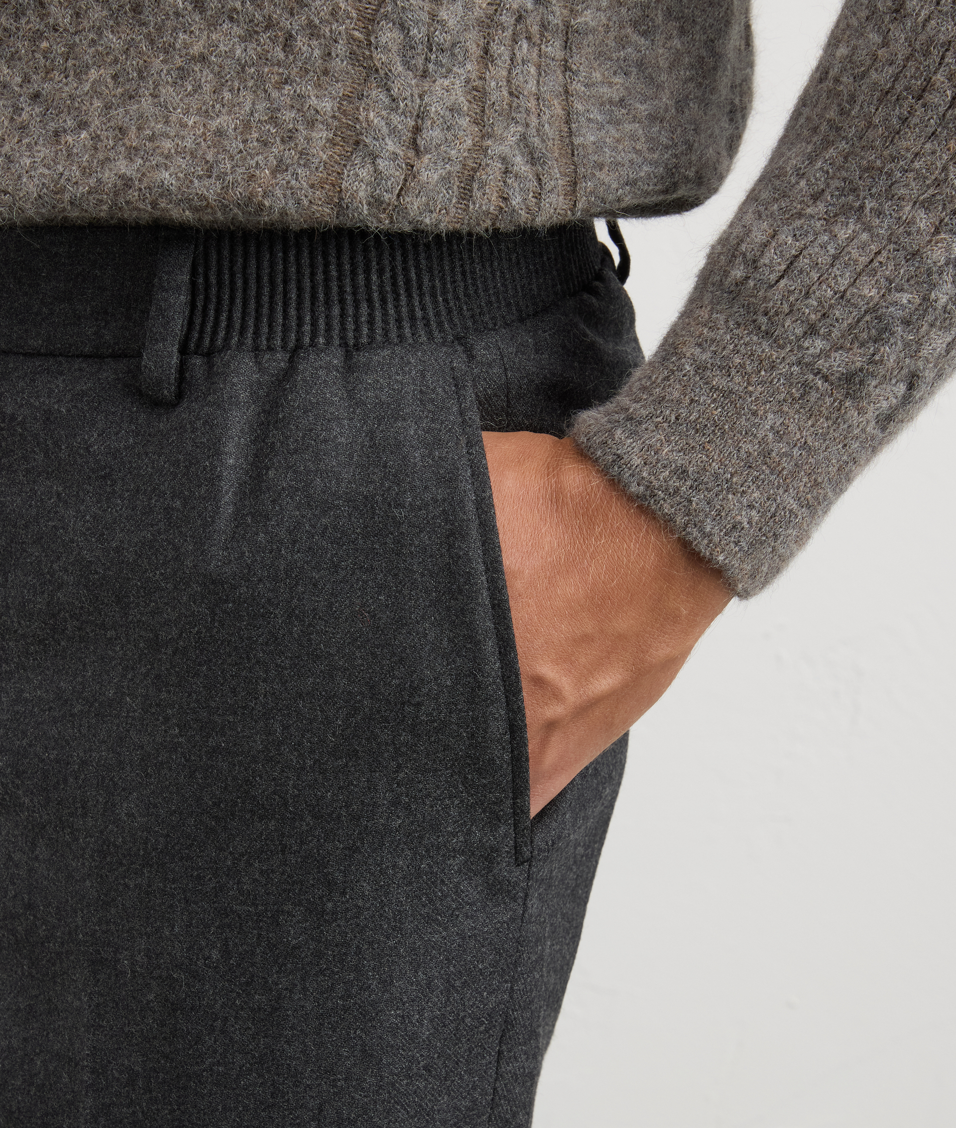 pantaloni da uomo flat front regular fit con elastico laterale grigio scuro | Pal Zileri