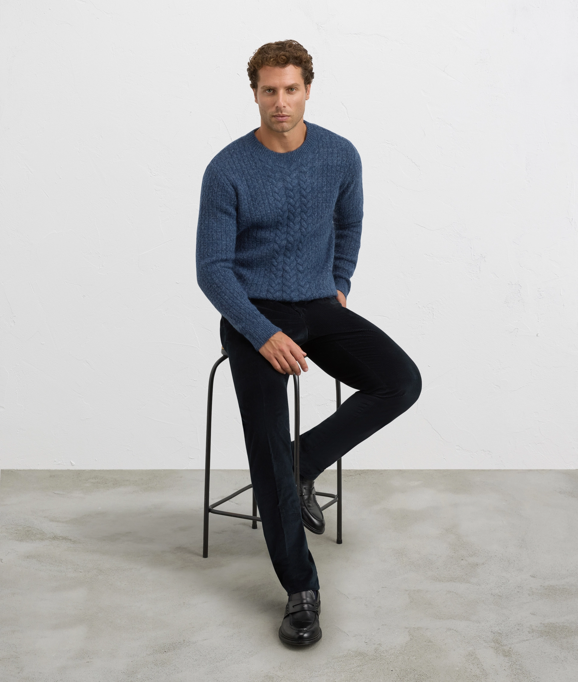 navy blue flat front trousers with double welt back pockets | Pal Zileri