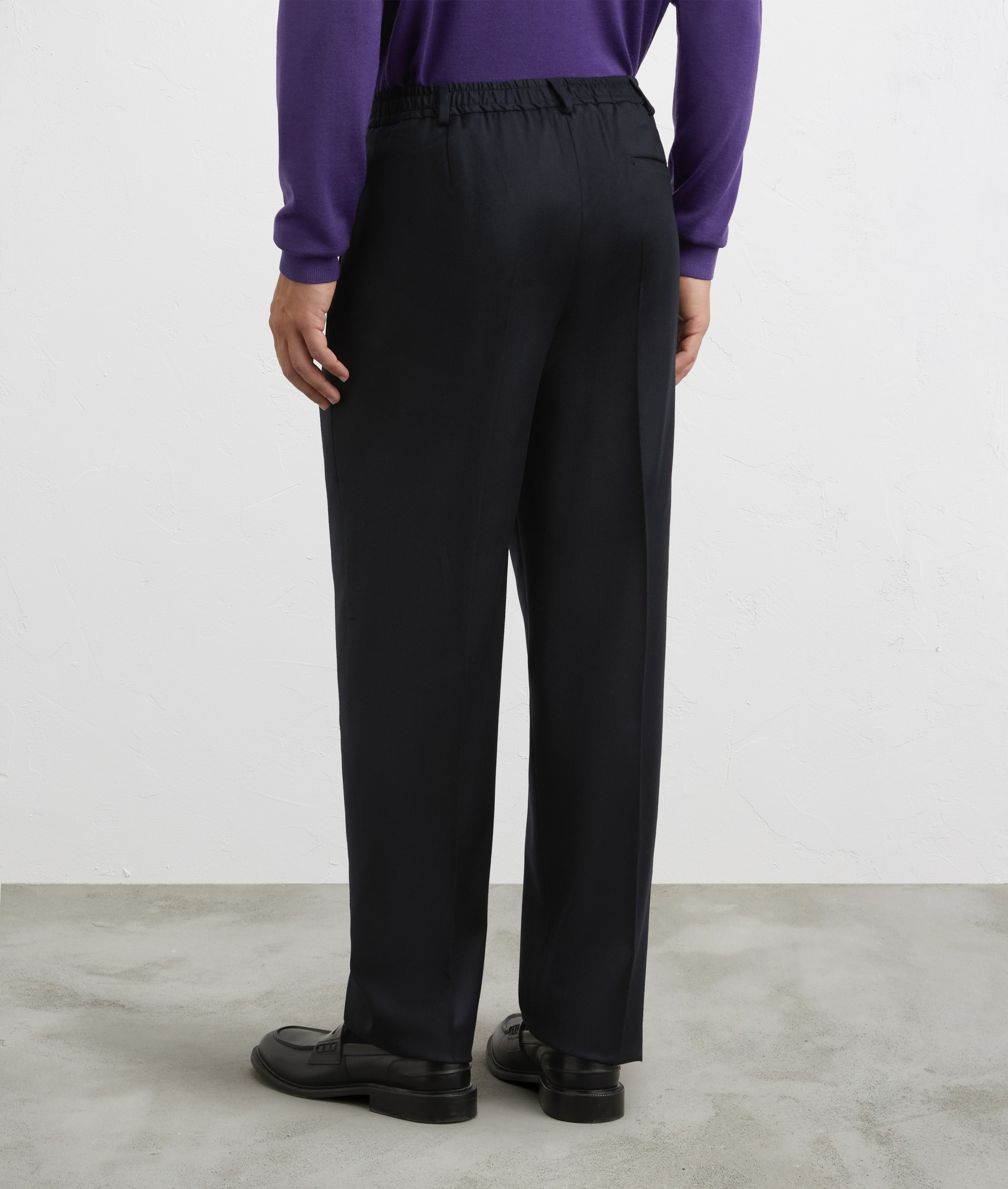 men trousers with belt in virgin wool and cashmere navy blue | Pal Zileri