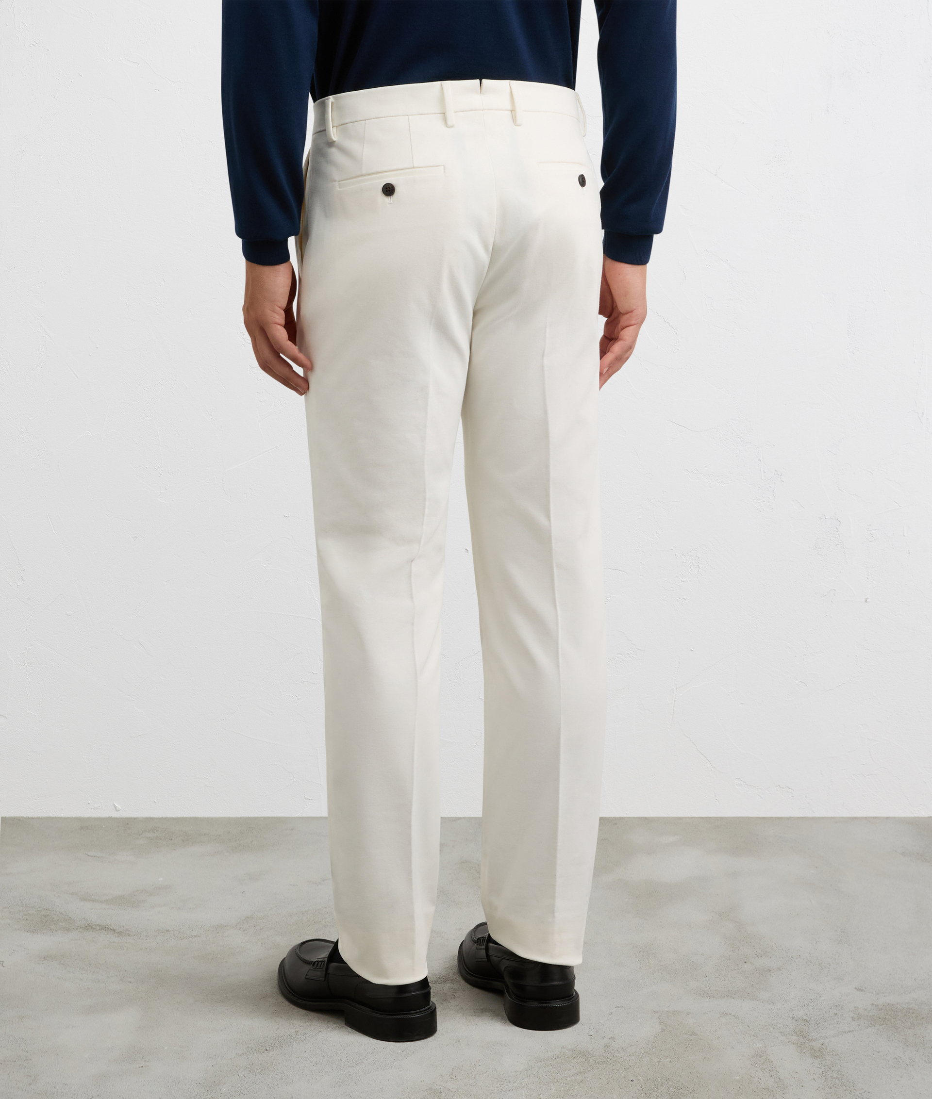 white flat front chinos in cotton and elastane | Pal Zileri