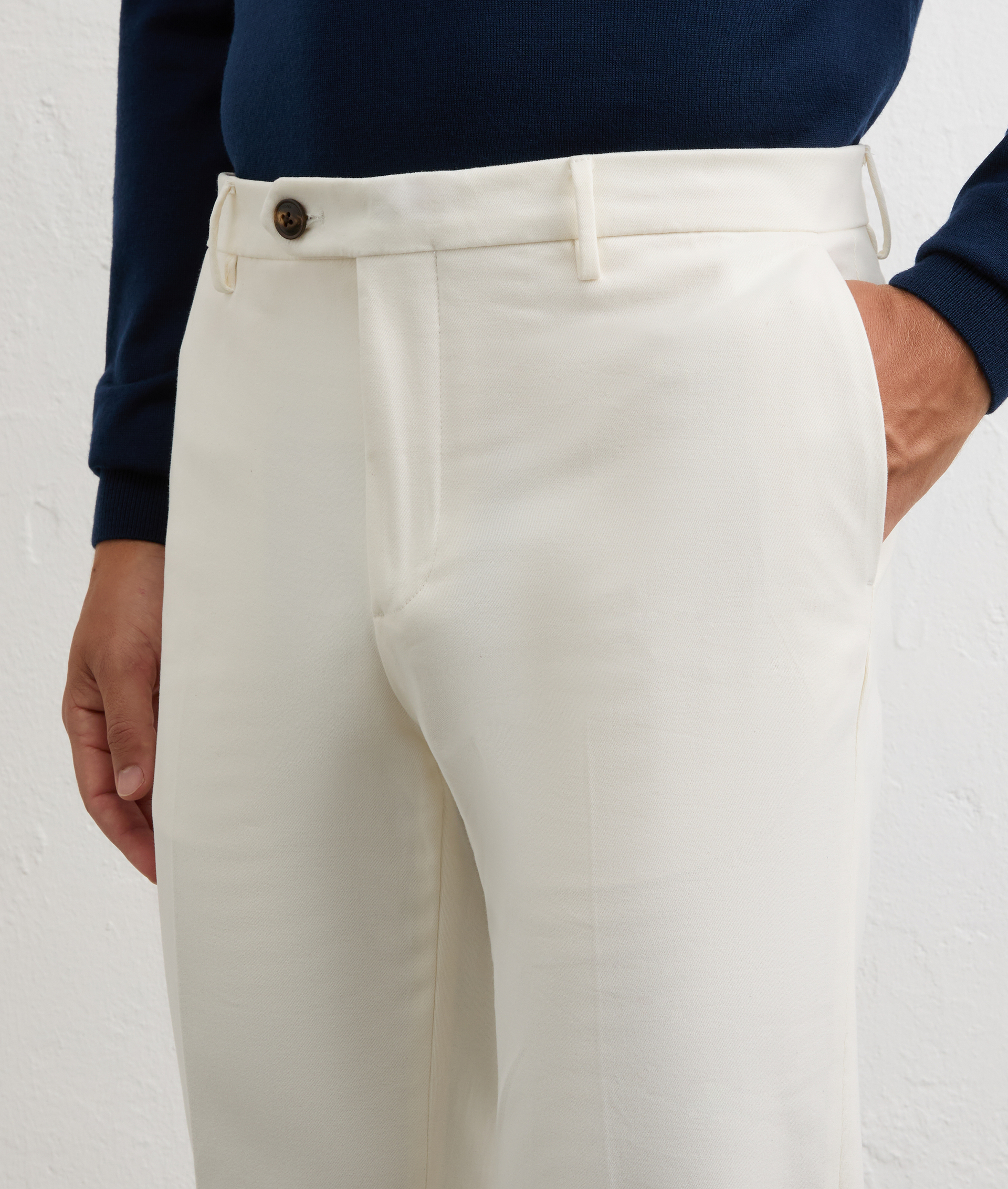 white flat front chinos in cotton and elastane | Pal Zileri