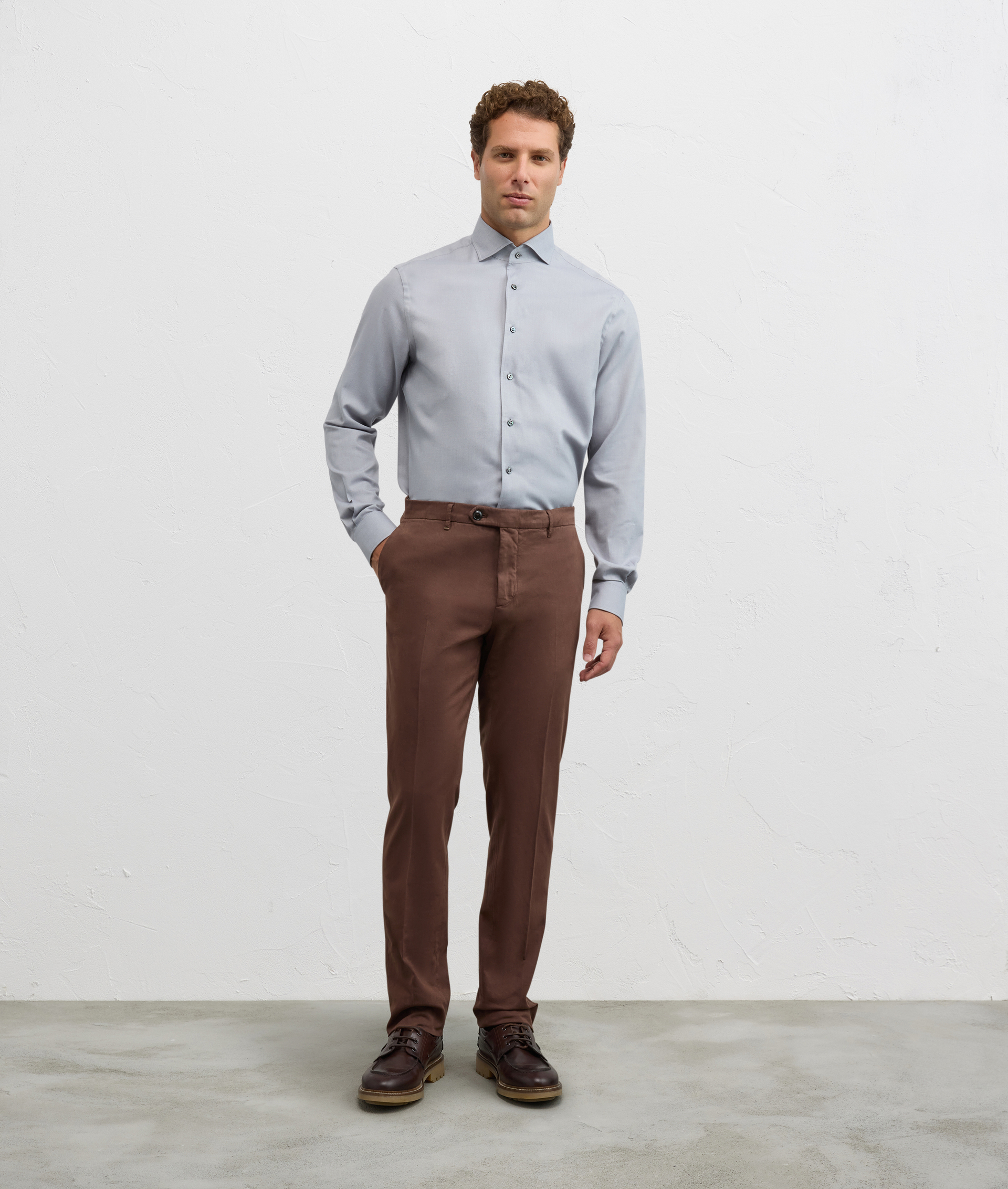 chino flat front with 1eight cm hem in soft garment dyed brown gabardine - Trousers - Pal Zileri | Official Website