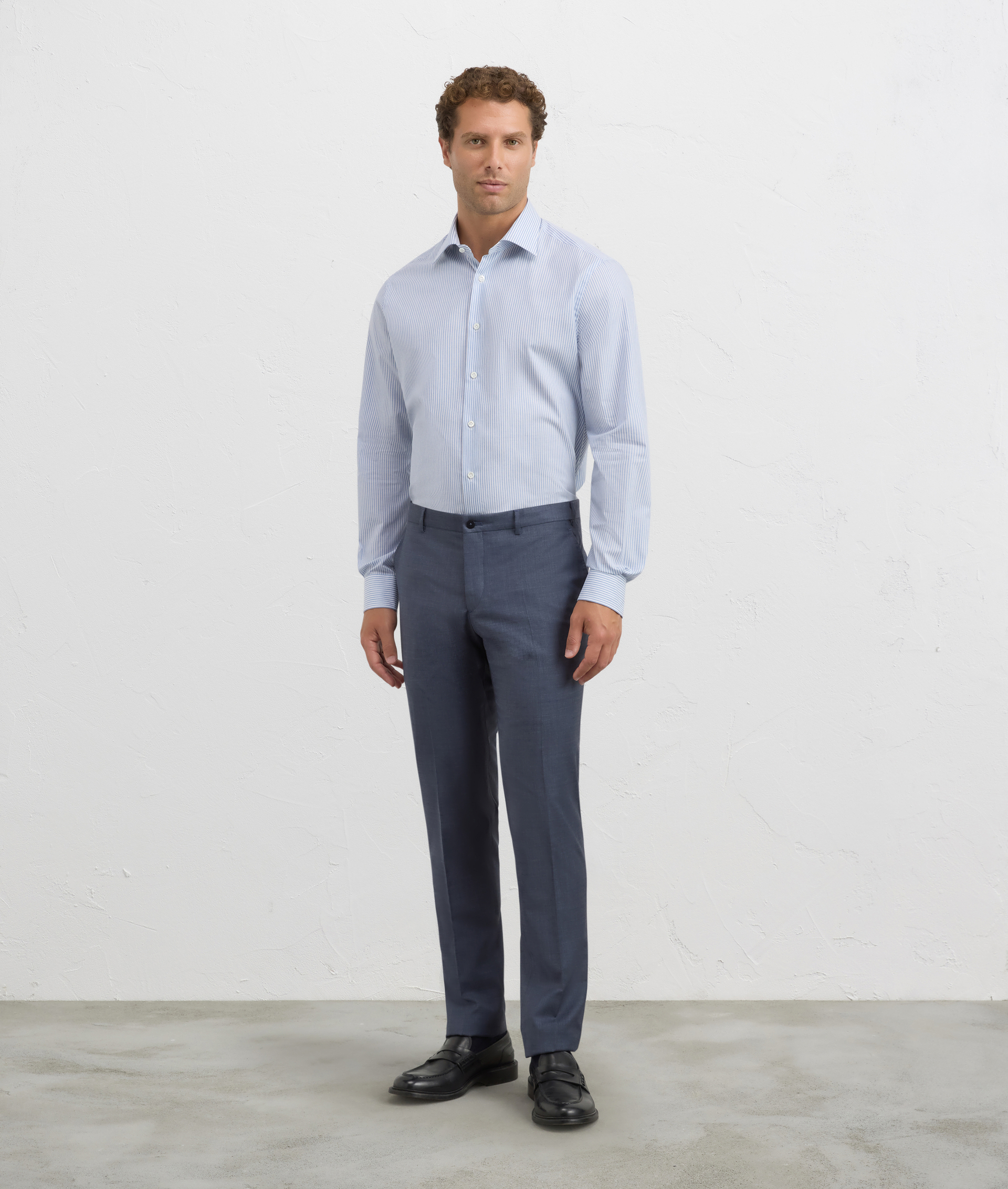 light blue cotton shirt with stiff milano collar in regular fit | Pal Zileri