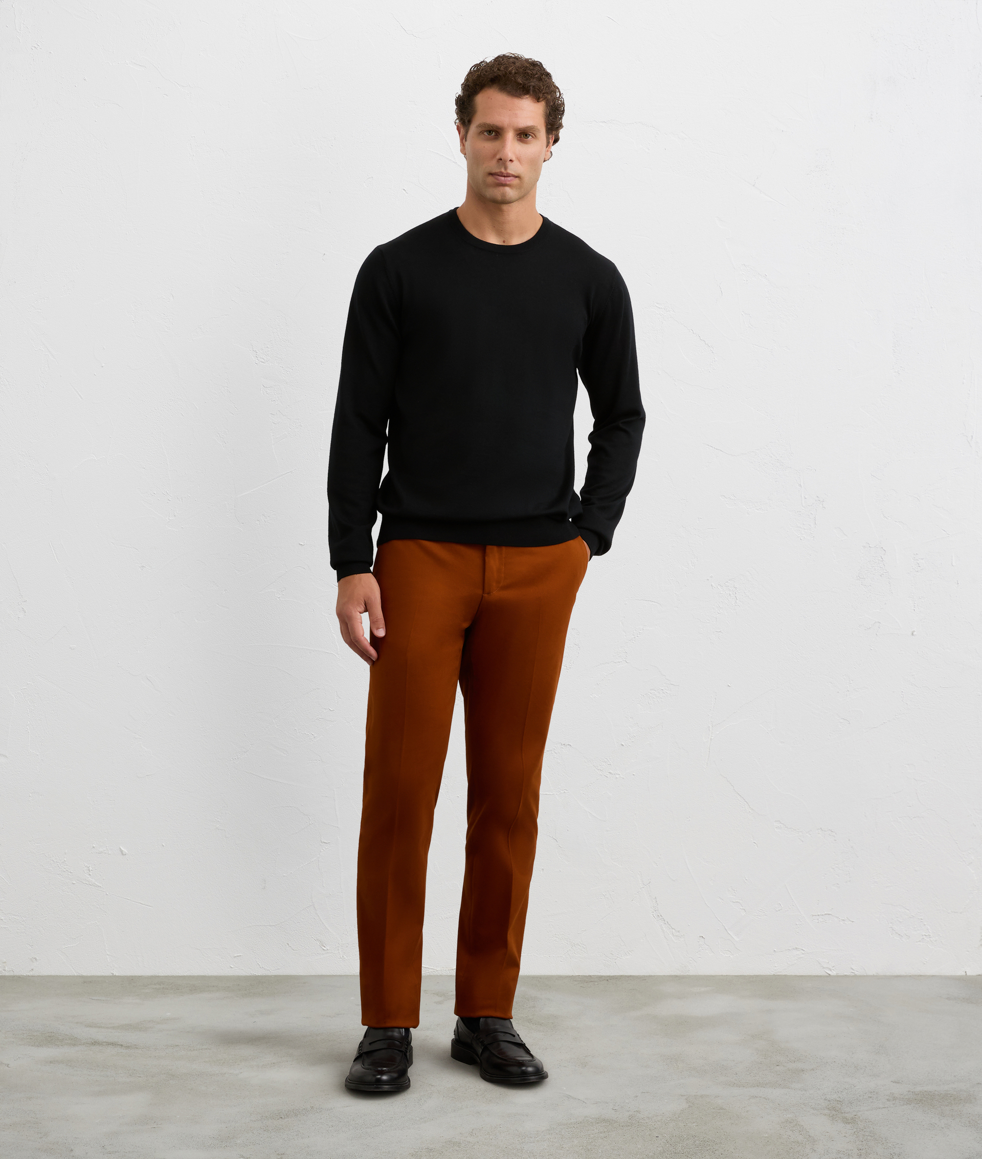 black crewneck sweatshirt in effortless regular fit wool | Pal Zileri