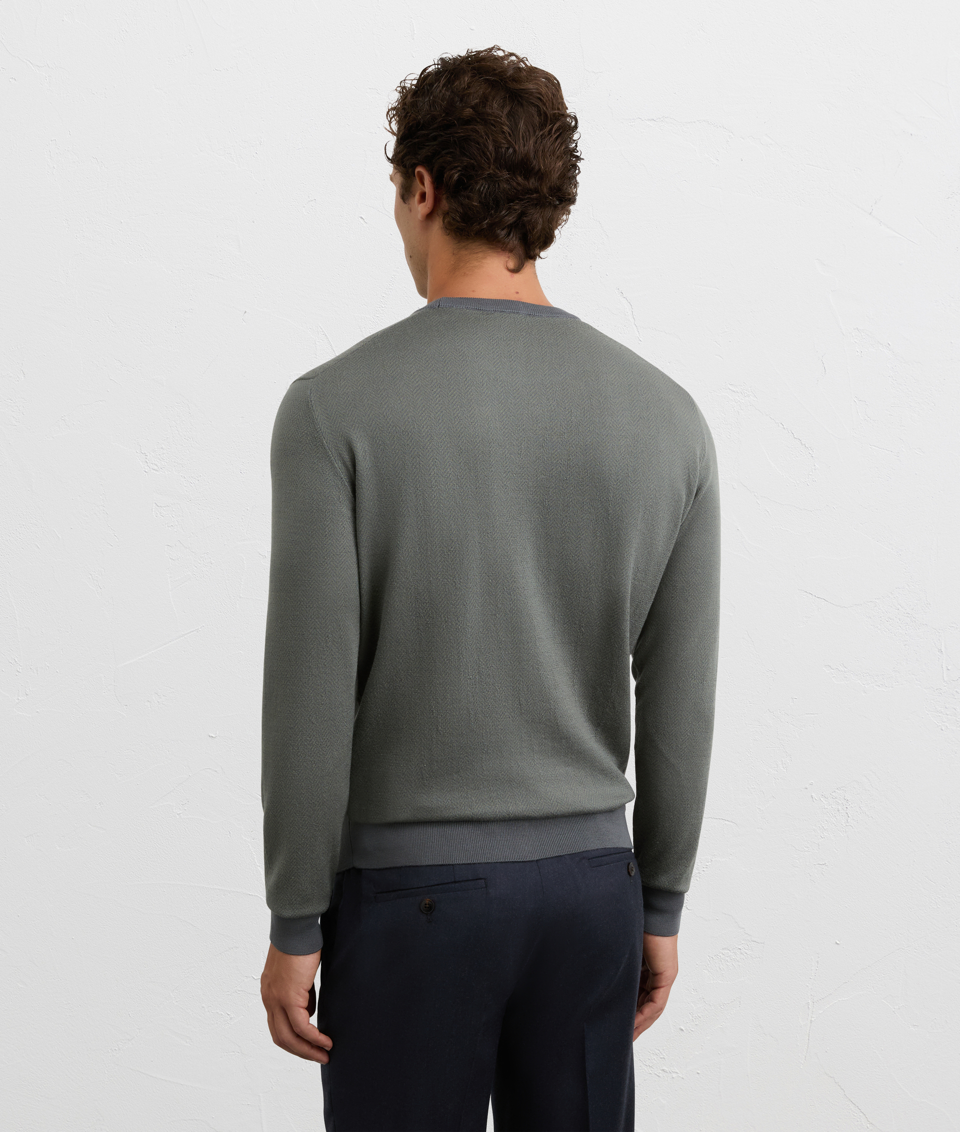 regular fit long sleeve crew neck sweater in grey merino wool | Pal Zileri
