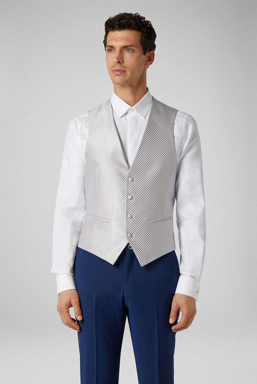 Gilet in satin della linea Cerimonia con allacciatura a quattro bottoni | Pal Zileri