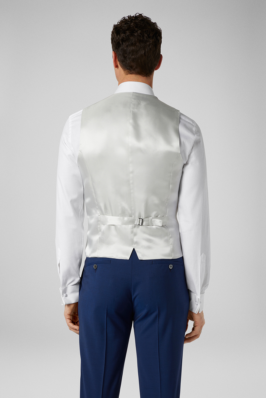 Gilet in satin della linea Cerimonia con allacciatura a quattro bottoni | Pal Zileri